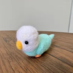 🌟羊毛フェルト ころんと寄り添うセキセイインコ／やさしい色合いの癒し小鳥🌟