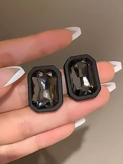 ジュエリー レディース イヤーアクセサリー  ヴィンテージな香港スタイルのクリスタルガラス スタッドピアス ブラックデザイン レディースファッション 小ぶりな ミニマリストファッションに最適