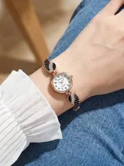 腕時計 レディース クォーツ 1個 レディース合金ストラップ高級クォーツ腕時計、ミニマルダイヤル デザイン フォーマルな場面に適しています。この優雅なレディース腕時計は、母の日、バレンタインデー、妻や彼女への結婚記