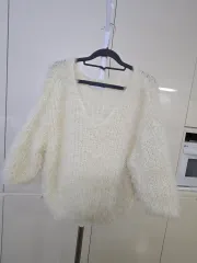 アイボリー Vネック アンゴラ ニット