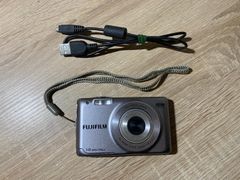 FUJIFILM コンパクトデジタルカメラ 本体10MEGA PIXELS - メルカリ
