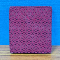 WB139 良品 印傳屋 INDEN-YA 鹿革 漆 二つ折り財布 ひょうたん柄 レッド系のサムネイル