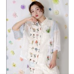 Scolar 花に埋もれたスカラーちゃん ローズジャガードTシャツ 162637：花に埋もれたスカラーちゃん ローズジャガードTシャツの通販