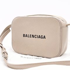 BALENCIAGA エブリデイ カメラバッグ S ホワイト - メルカリ