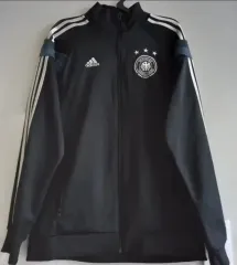 アディダス 必須アイテム 超レア ドイツ ブラック シルバー トラックジャージ ジップアップジャージ 95 100