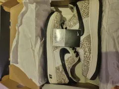 ナイキ エアフォース1 ロー レトロ ココア スネーク (co jp)