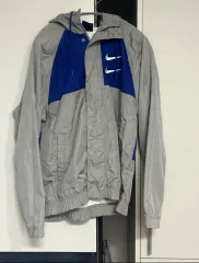 ナイキ ダブル スウッシュ ウィンドブレーカー M