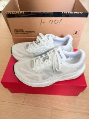 ニューバランス フューエルセル レベルV5 260サイズ ランニングシューズ