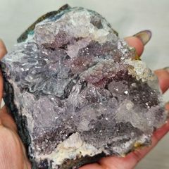 ピンクアメジスト × アメジスト 共生原石 ― 成長の時間を宿す一点