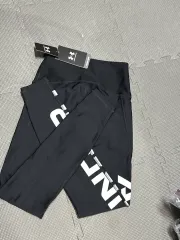 UNDER ARMOUR アンダーアーマー ブラック レギンス 新品 タグ