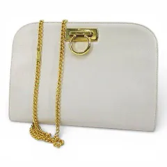 サルヴァトーレフェラガモ Salvatore Ferragamo チェーンショルダーバッグ ゴールド金具 アイボリー レザー イタリア製 P21 0587