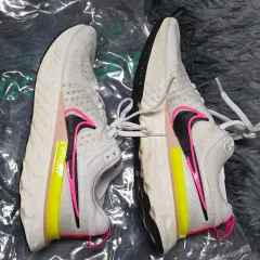 ナイキ スニーカー US8 クリーニング済