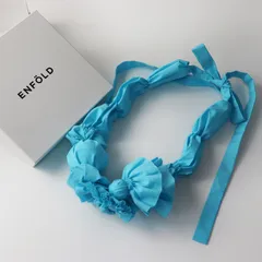 定価33000円 2023AW エンフォルド ENFOLD SHIRRING NECKLACE コットンギャザーモチーフネックレス ブルー┃【2400014896664】のサムネイル