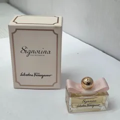 4 S03694 Salvatore Ferragamo サルヴァトーレ フェラガモ シニョリーナ オーデパルファム 5ml ミニ香水 パルファム   コロン  オードトワレ 香水のサムネイル
