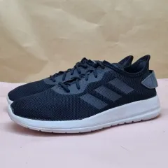 アディダス 超軽量 レディーススニーカー 23.5センチ