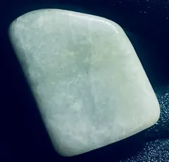 希少 ★超綺麗見惚れるほど美しい！！！純天然糸魚川翡翠ブレスレット超巨大原石11ｇ★A2559