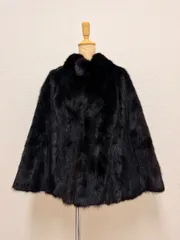 【美品】SAGA FURS サガファー　ポンチョ　ケープ Merfirge ポンチョ ケープ 日本製 カシミヤ 100％ SAGA フォックス