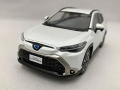 TOYOTA COROLLA CROSS プラチナホワイトのサムネイル