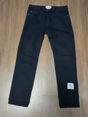 トム・ブラウン ブラック デニム デニムジーンズ ダメージジーンズ