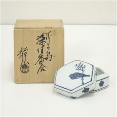 九谷焼 北出不二雄 六角 小禽 香合 E05 71215 九谷焼 北出不二雄 六角 小禽 香合 E05 71215 - メルカリ