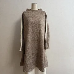 KN3572＊5L 大きいサイズ 裏起毛ヘリンボーン柄チュニック後ろ左袖ぐり近く生地が切れてる部分あり難あり