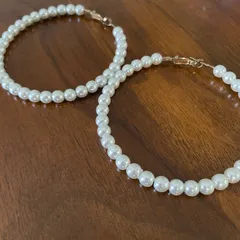 とても大きい 輪っか　ピアス　pearl　パール　大振り　フープ　お呼ばれ　デート　オフィスカジュアル　食事会　アクセサリー ジュエリー ホワイト　白 シロ　WHITE