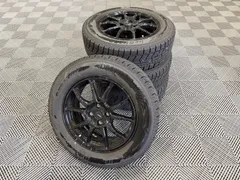 【ダイハツ・ロッキー】外品（HOT STUFF Corporation）アルミ・スタッドレスタイヤ4本セット　205/60R16のサムネイル