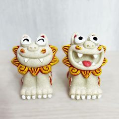 城間武志さんのシーサー 漆喰 瓦 勇ましい顔 漆喰シーサー - メルカリ