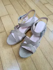 未使用) 6.5cm 夏 ストラップ 厚底サンダル 250