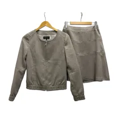 インディヴィ INDIVI セットアップ ノーカラージャケット 長袖 クルーネック ミニスカート 無地 スエード 127-43070 38 ベージュ