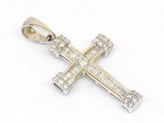 アイファニー スティンガークロスSダイヤペンダントトップK18WG - メルカリ