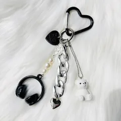 バックチャーム　くまちゃん　韓国　ブラック　シルバー