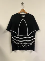 XL) adidas ブラック ビックロゴ プリンティング 半袖T T232