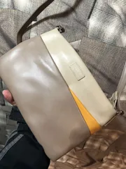 福岡出品　　agnes b. ショルダーバッグ アニエスベー レザー ベージュ ブラウン オレンジ FK