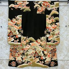 黒振袖S‼️古典柄 おすすめ❣️小柄さんに丁度 - メルカリ