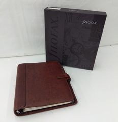 AURORA　アウロラ　レザー　パスポートケース　手帳型　カード　箱付き　新品 AURORA アウロラ レザー パスポートケース 手帳型 カード 箱付き 新品