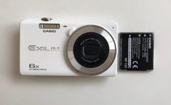 CASIOデジタルカメラEXILIM EX-Z770 ホワイトEX-Z770 EX-Z770 - デジタルカメラ - CASIO