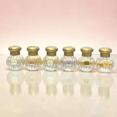 TOCCA トッカ プチオードパルファムセット CA 5ml × 6個 香水 フレグランス コレクション 小瓶 フローレンス ステラ コレット シモネ ジュリエッタ クレオパトラ 【管理No.K 12862】のサムネイル