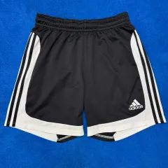 adidas ハーフパンツ M