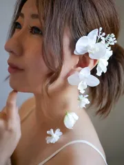【アリス】フラワーイヤーカフ　造花イヤーカフ　アーティフィシャルフラワー　イヤーカフ花