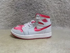 230 NIKE ジョーダン1 ズーム エア コンフォート2 バレンタイン デー スニーカー