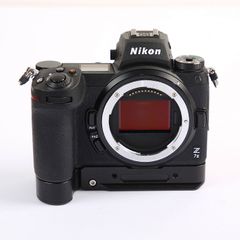 Nikon Z 7II 本体 ミラーレス一眼 ほぼ未使用シャッター回数7606枚