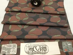 平和屋着物▼紬　反物　着尺　けんしょう織　七宝文　黒地　証紙付き　逸品　未使用　DABE3185we
