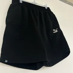PUMA ブラック ハーフパンツ