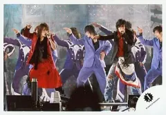 【中古】生写真(ジャニーズ) ジャニーズ/山下智久・亀梨和也/横型・左手マイク・バックダンサーのサムネイル