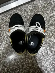 270 NIKE オフホワイト プレスト og