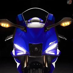 Yamaha YZF-R1 フロントフェンダーウイングレッド ブラック - メルカリ