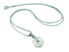 [石街] 色合い良好 薄緑色 ひすい 本翡翠 ジェダイト 小型 平安扣 かわいい 紐 ネックレス ミャンマー産