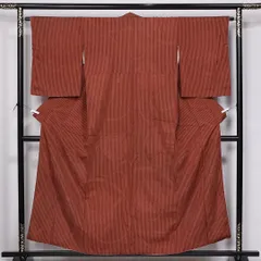 アンティーク 紬 袷 身丈153cm 裄丈62cm 正絹 Cランク バチ衿 Sサイズ 縞 菊 紅葉 古典的 個性的 朱系 HP 1223-11018