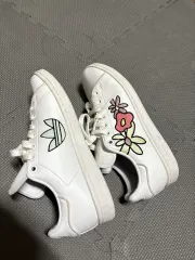 アディダス スタンスミス フラワー 刺繍 白 240 状態良好 破損なし